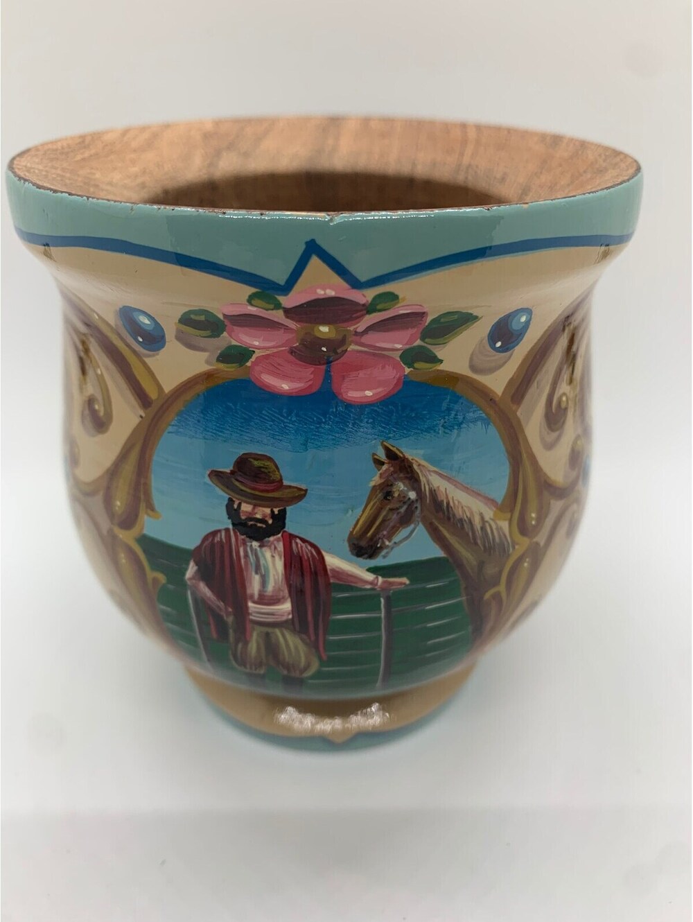 Hand-Painted Yerba Mate Gourd: Argentinian Filete Porteño Art